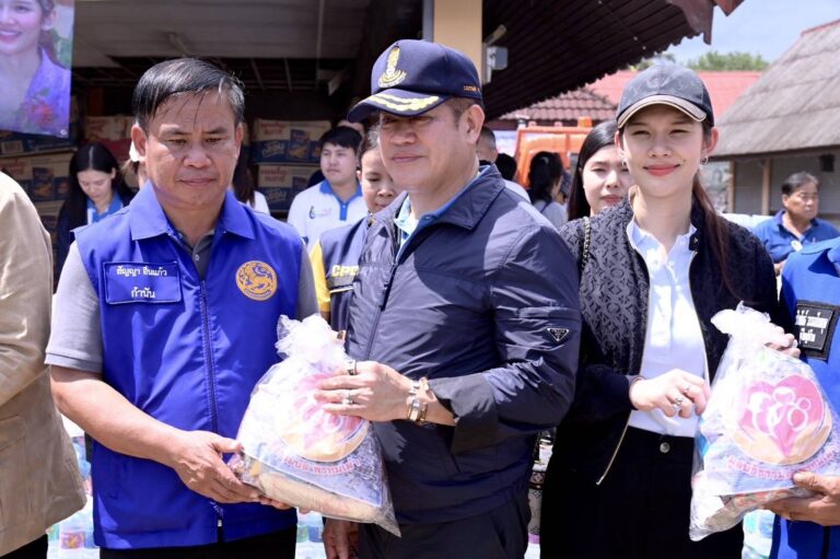 “ ธรรมนัส ” รวมพลัง กลุ่ม สส.ภาคเหนือ ลุยเยี่ยมให้กำลังใจ มอบถุงยังชีพชาวอำเภอแม่สาย จ.เชียงราย อำเภอแม่อาย จ.เชียงใหม่ ที่ประสบภัยน้ำท่วม